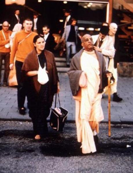 Srila Prabhupada Saved From Third Stroke In New York Light Of Godhead